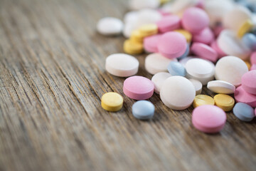 Fototapeta na wymiar colored painkiller pills