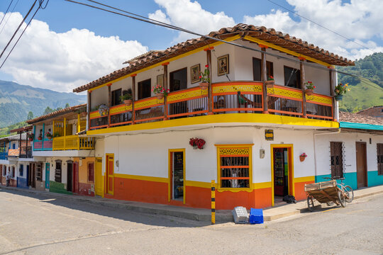 Una casa colonial en el pueblo de Jardín, Antioquia, Colombia.