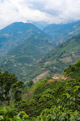 Fototapeta premium paisaje de montaña desde el pueblo de Santuario, Risaralda, Colombia.