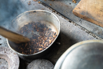 Torréfaction artisanale du café à Filandia, Colombie