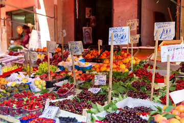 Fototapeta Il Capo market in Palermo, Sicily. This is one of several popular street markets in Palermo. obraz