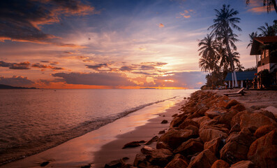 Beautiful sunset on a tropical beach in Thailand, Koh Phangan - obrazy, fototapety, plakaty