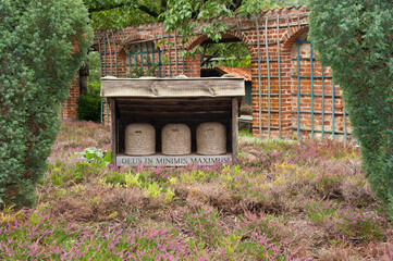 Garten im Institut für Bienenkunde in Celle