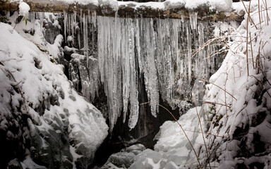 Eiszapfen als Vorhang.