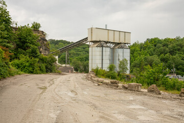 Fototapeta na wymiar gravel mill