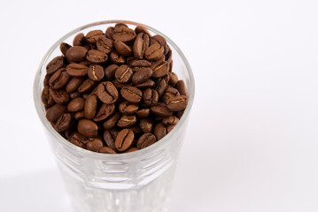 Fototapeta premium Kaffeebohnen in einem Glas