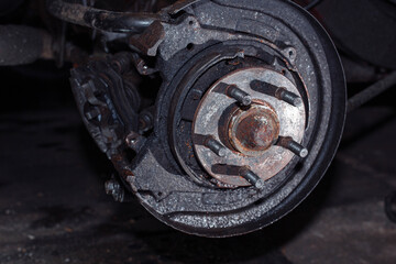 repair of a parking brake, replacement of brake pads on discs.