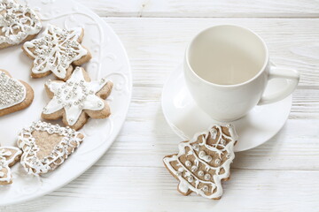 Fototapeta na wymiar Gingerbread cookie with white icing