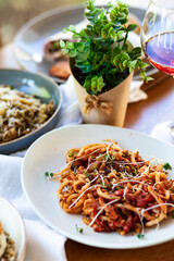 spaghetti with sauce