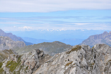 Rozległa górska panorama Dolomitów w rejonie Sella - obrazy, fototapety, plakaty