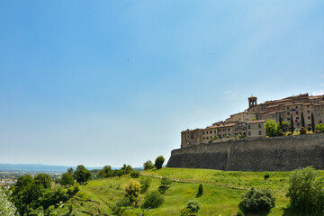 Fototapeta na wymiar Panorama of Anghiari in Toscana