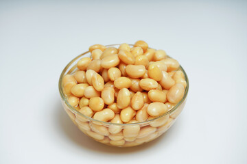 水戻しされた乾燥大豆