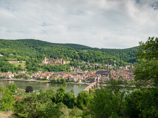 Fototapeta na wymiar Stadt und Schloss Heidelberg am Neckar