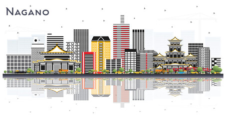 Obraz premium Nagano Japan City Skyline with Color Buildings and Reflections Isolated on White Background.