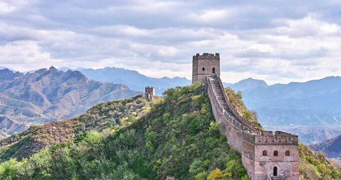 Autumn Cloudy scene, Great Wall of china (Time-lapse)