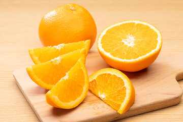 新鮮なオレンジを食べやすくカット