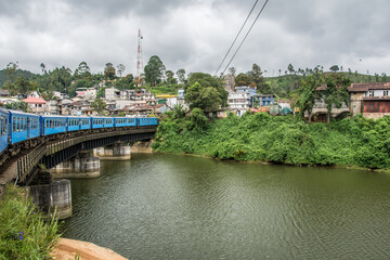 Trayecto en tren entre Kandy y Nuwara Eliya. Sri Lanka