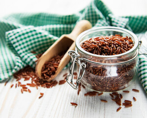 Raw red rice