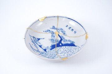 Japanese kintsugi blue and white plate