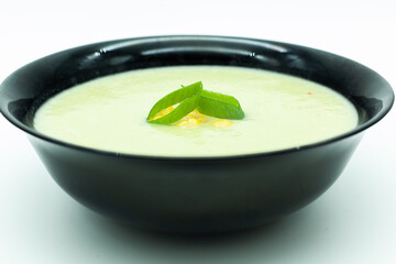 Low Carb Creamy cauliflower soup with coconut milk and corn