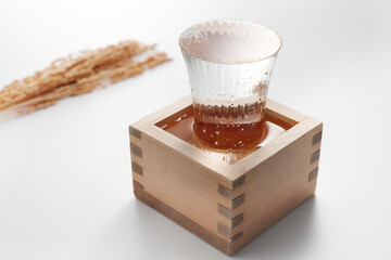 よく冷えた美味しそうな日本酒