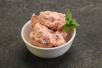 Liver pate in the bowl