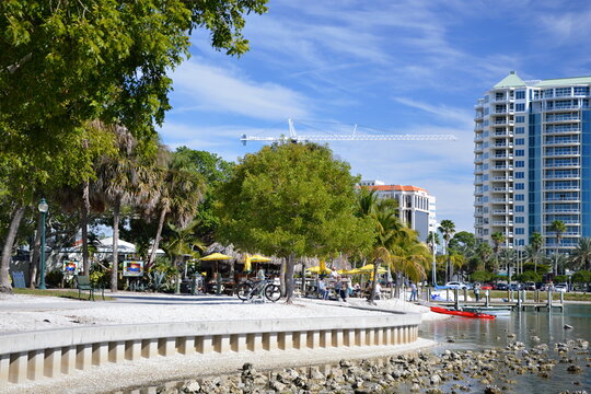 Strand In Der Downtown Von Sarasota Am Golf Von Mexico, Florida