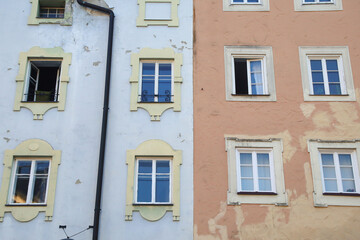 Fototapeta na wymiar An old narrow street in Salzburg, Austria 