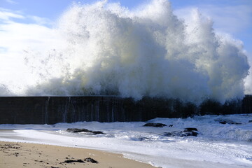 The dangerous pier of Batz-sur-mer on the Atlantic Ocean.