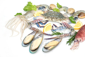 raw blue crab with shell for cooking ingrdient 