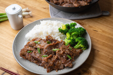 mongolian beef with rice and broccoli