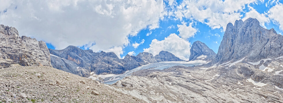 Dachstein mountains with Glasier in Austrian Alps. 