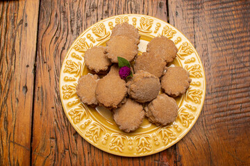 Casadinho Cookie - Traditional Brazilian biscuit stuffed with dulce de leche (doce de leite), a sweet made from milk.