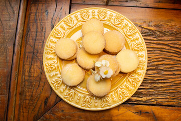 Casadinho Cookie - Traditional Brazilian biscuit stuffed with dulce de leche (doce de leite), a sweet made from milk.