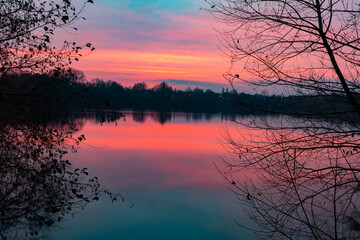 Sonnenuntergang am Tremser Teich in der Hansestadt Lübeck