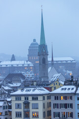 Obraz premium Nachtaufnahme Panorama Blick auf Zürich mit der Limmat