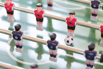 Tischfußballspiel, Tischkicker im Detail  