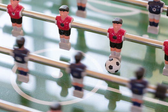 Tischfu&szlig;ballspiel, Tischkicker im Detail  
