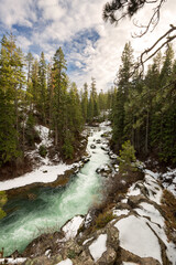 Obraz premium Benham Falls in Central Oregon - Deschutes National Forest