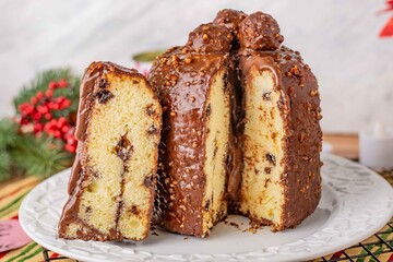 Panetone recheado de chocolate