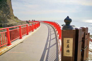 江ノ島の岩屋に続く岩屋橋
