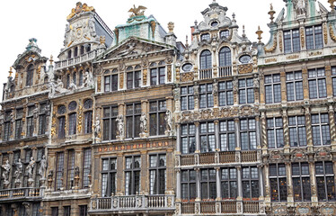 Fototapeta na wymiar Medieval buildings in Grand place - famous square in Brussels, belgium