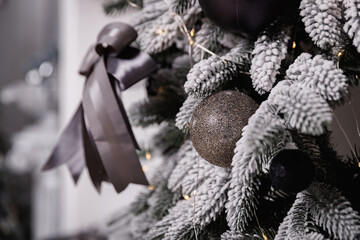 Christmas decoration with black and white balls