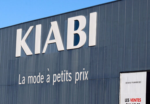 Illustration, Enseigne Groupe Kiabi v&ecirc;tements