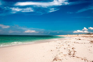Splendida spiaggia di Maimoni, nel comune di Cabras, in Sardegna, Italia