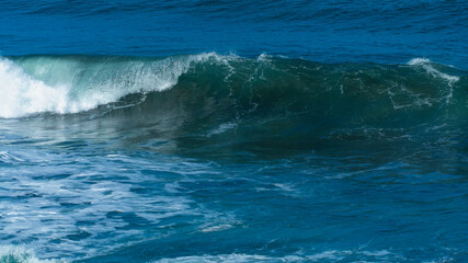 Atlantic waves in the Canary Islands