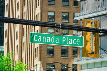 Obraz premium Traditionelles Straßenschild - Wegweiser