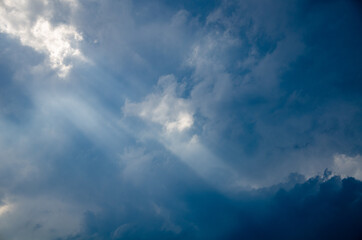 Fototapeta na wymiar Dramatic cloudscape. Sky background with gray clouds