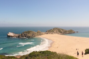 Robberg Nature Reserve mit einer Kolonie  Südafrikanischer Seebären (Arctocephalus pusillus). Bei Plettenberg Bay, Südafrika.
