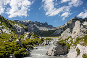 In einem wunderschön Alpental in den Schweizer Bergen - Segnesboden Flims